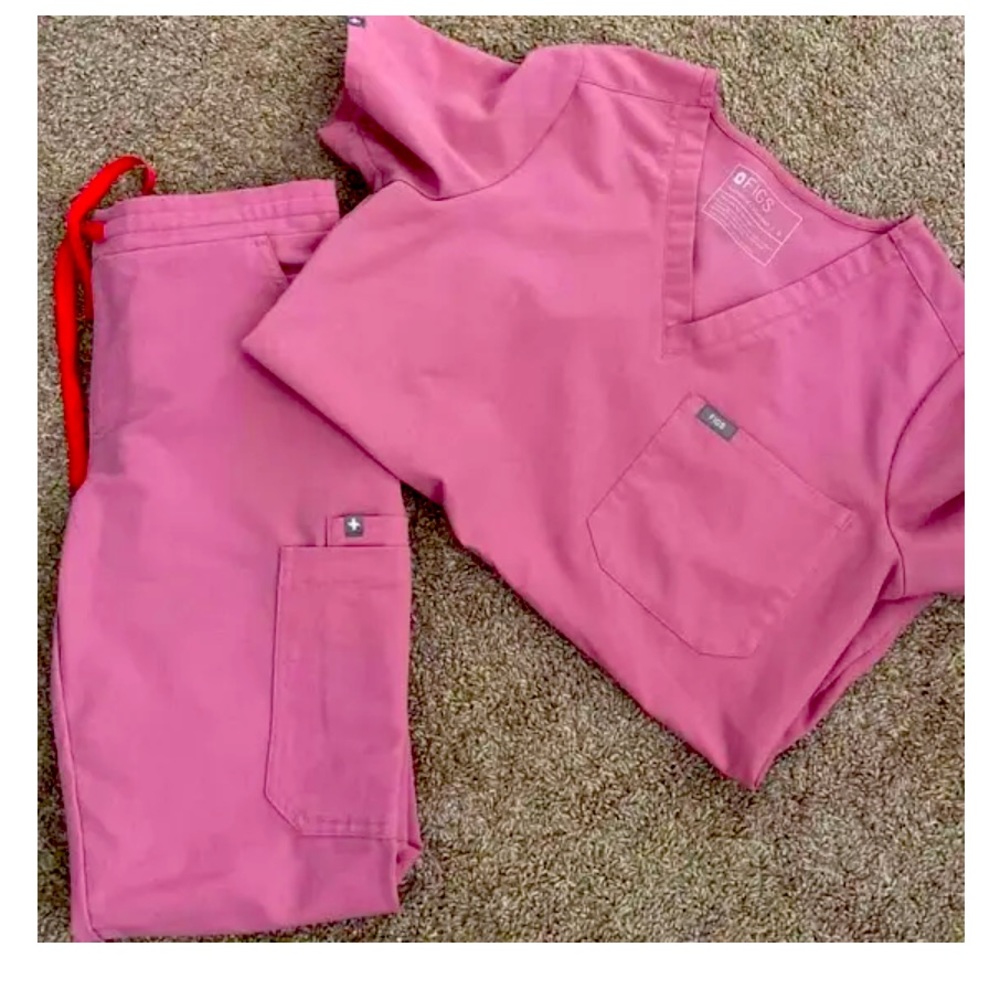 Figs Scrubs Set Limited Edition Chalk Pink